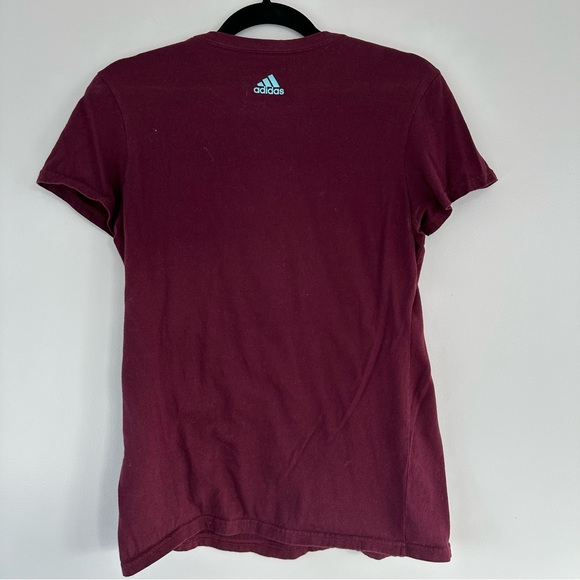 Adidas The Go-To Tee Three Stripe Life Maroon T-shirt Size Medium - Picture 2 of 3